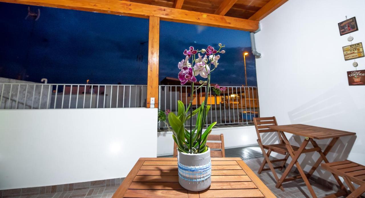 La Scalinata Acomodação com café da manhã Marina di Mancaversa Exterior foto